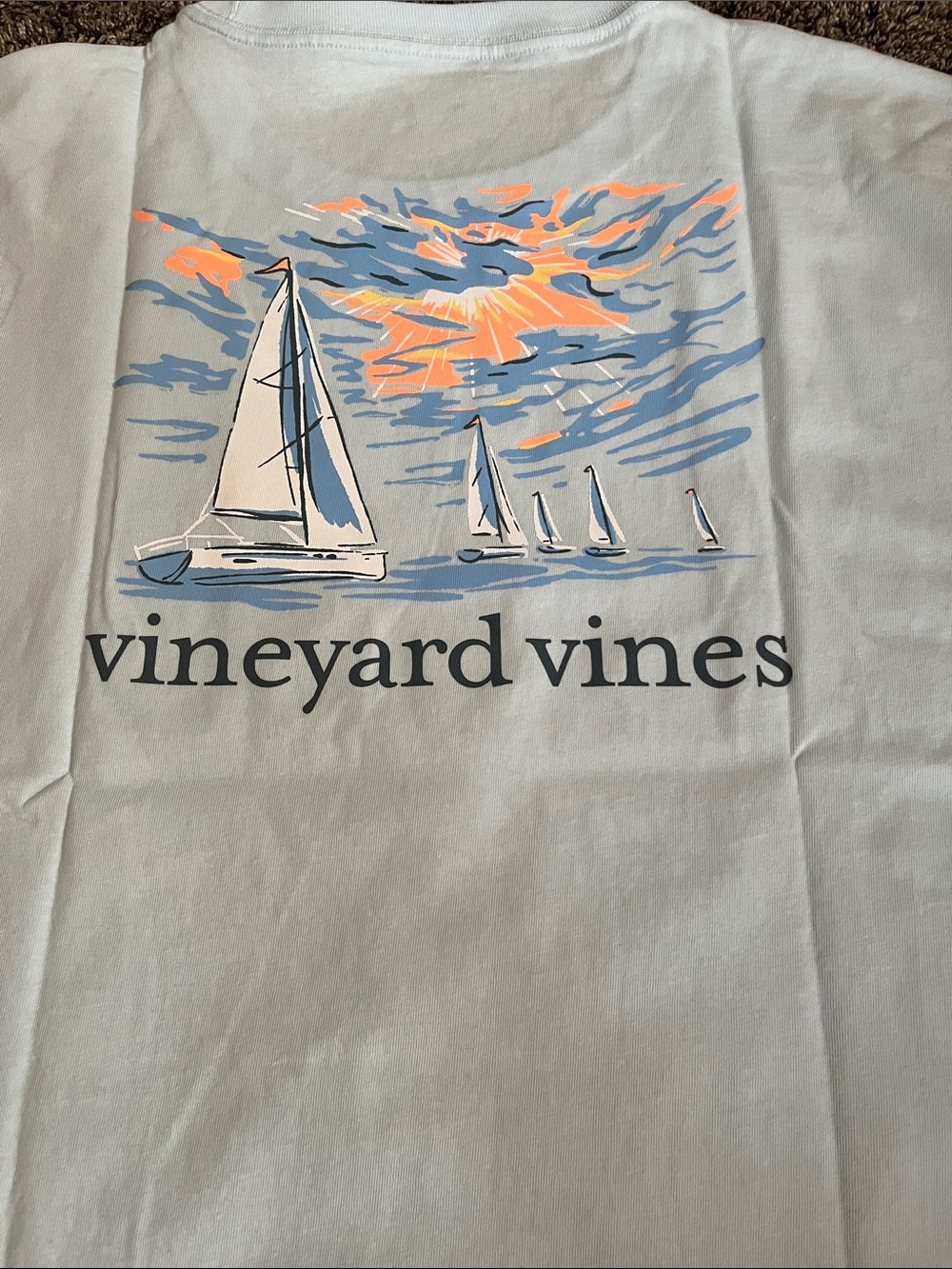 Vineyard Vines light blue Tee with Sailboat Sunset Graphic! New. XXL! - Picture 3 of 8